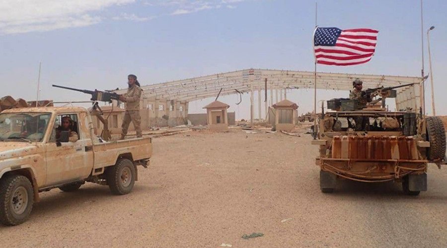 US Humvee with rebel pickup truck at Al-Tanf border crossing