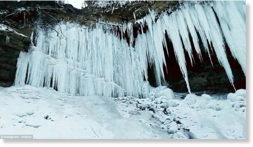 The Minnehaha Creek flows from Lake Minnetonka, which is the biggest lake in the Twin Cities, to the Mississippi River. The falls are just a few miles from where the creek enters the Mississippi River