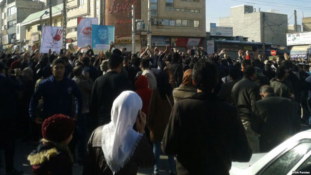 Click to enlarge iran protest