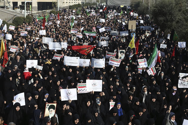Click to enlarge iran counter protest
