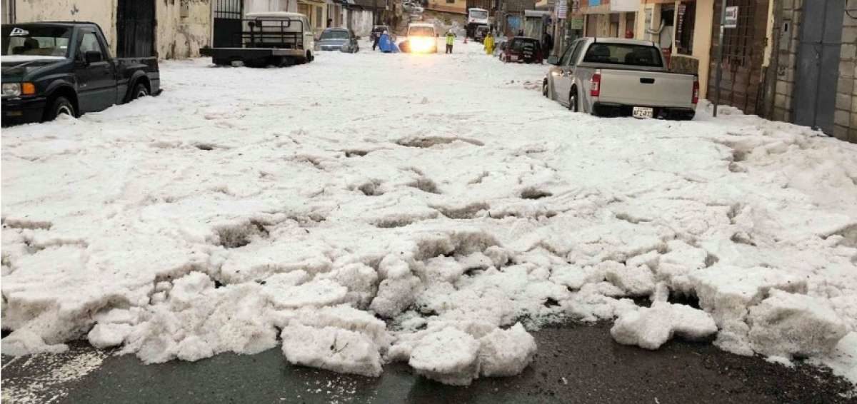 Click to enlarge Hail in Biblian, Ecuador