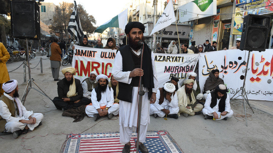 Pakistani demonstrators