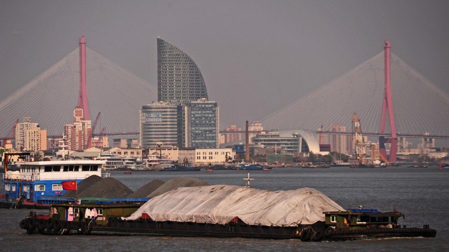 Click to enlarge Cargo ship Huangpu river