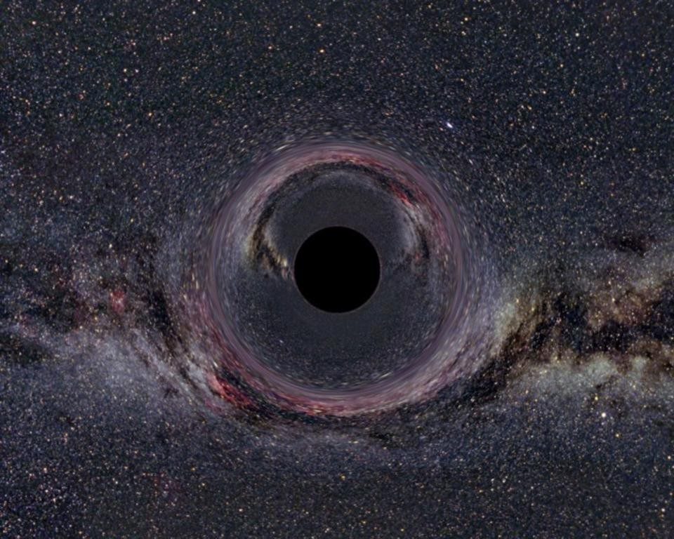 Click to enlarge glack hole gravitational lensing