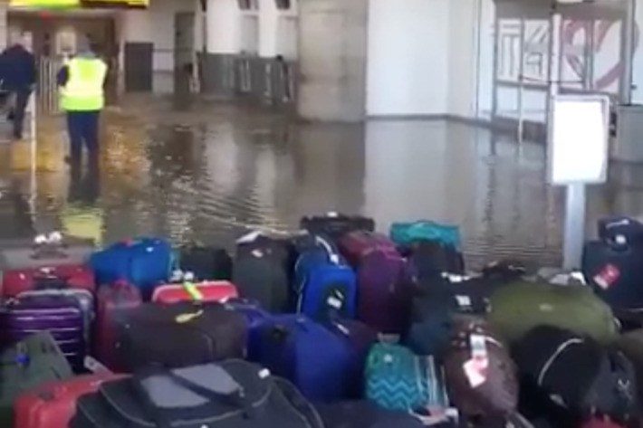 JFK Airport flooded by water main break