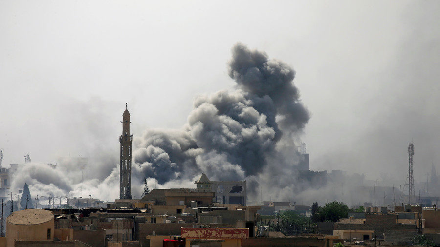 bombing Western Mosul
