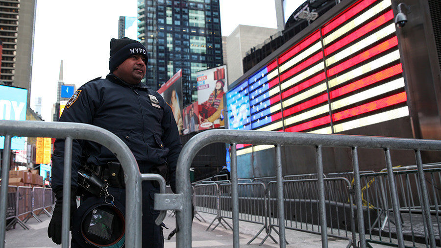 Click to enlarge NYC cop