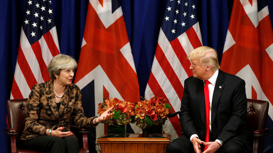 Click to enlarge Donald Trump with Minister Theresa May