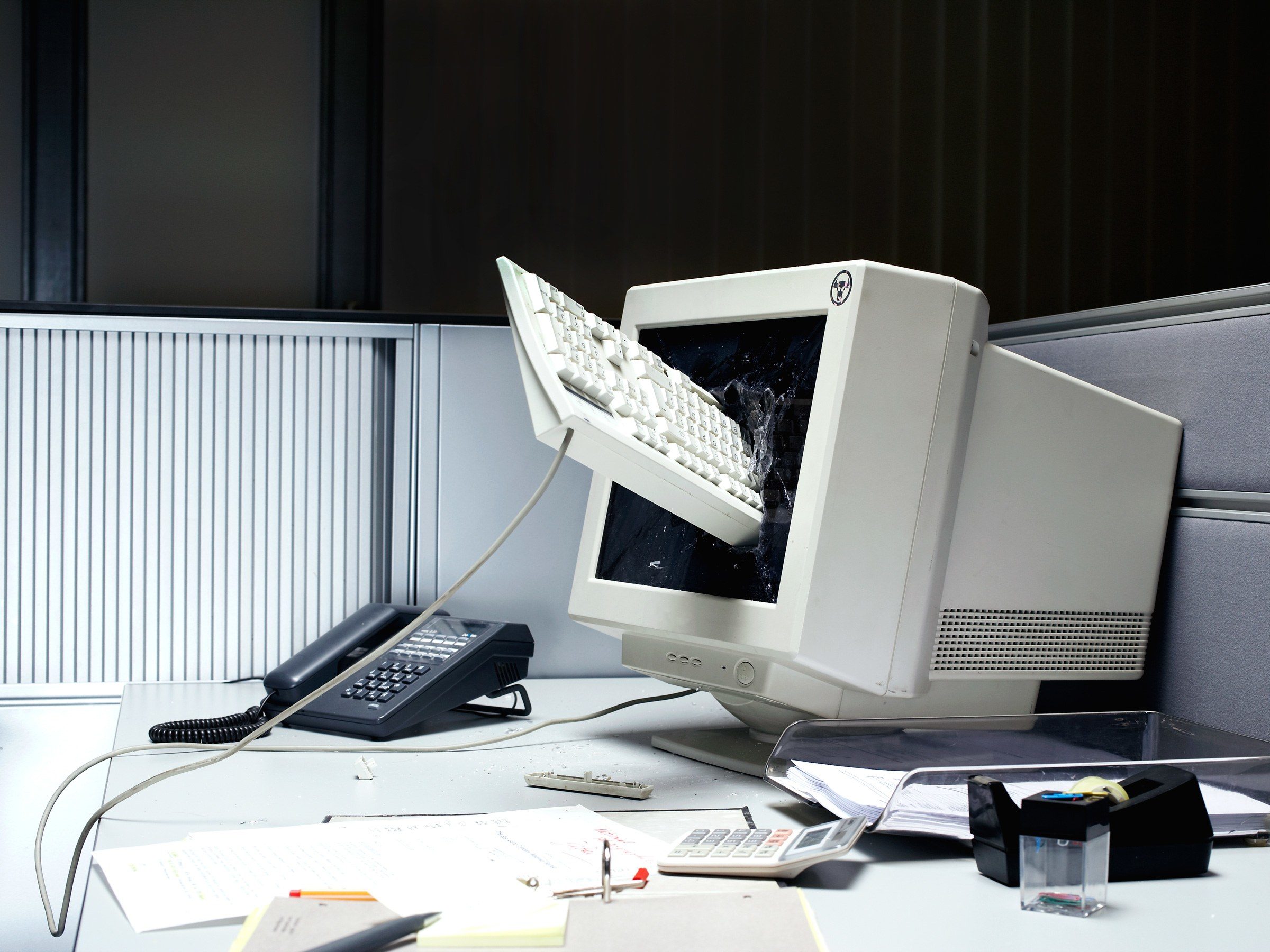 viral computer smashing