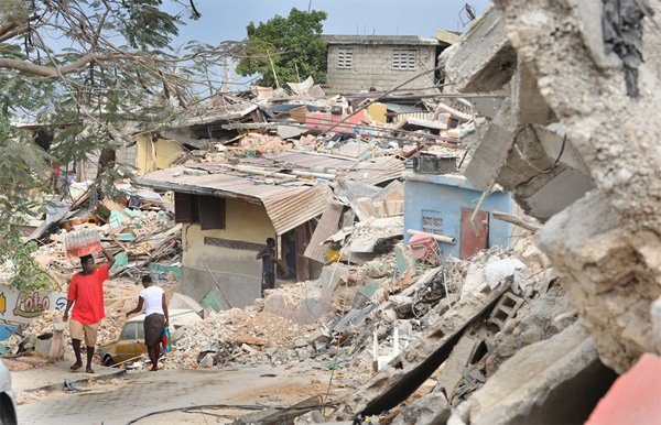 Click to enlarge Port-au-Prince, Haiti earthquake damage 2