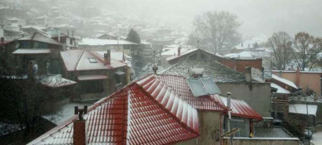 Click to enlarge A village north of Larisa