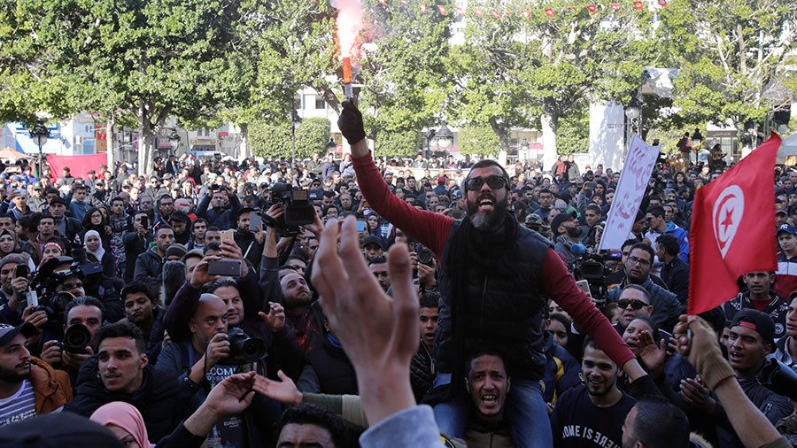 Anti-austerity Tunisian protestors 3