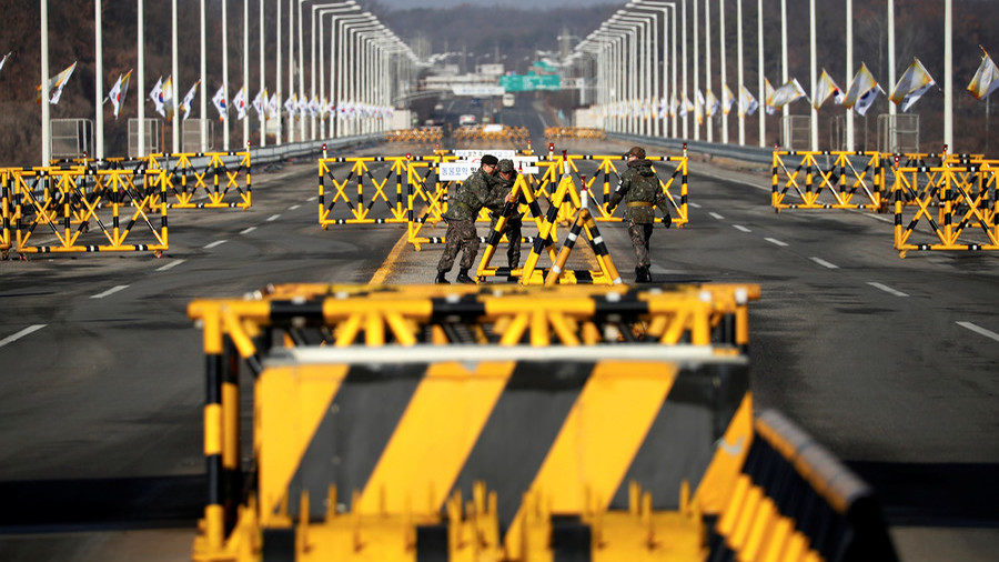 Click to enlarge Demilitarized zone separating the two Koreas