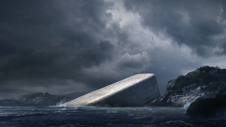 Underwater restaurant