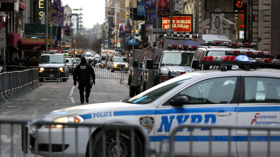 police car manhattan shooting 21-Jan-2018