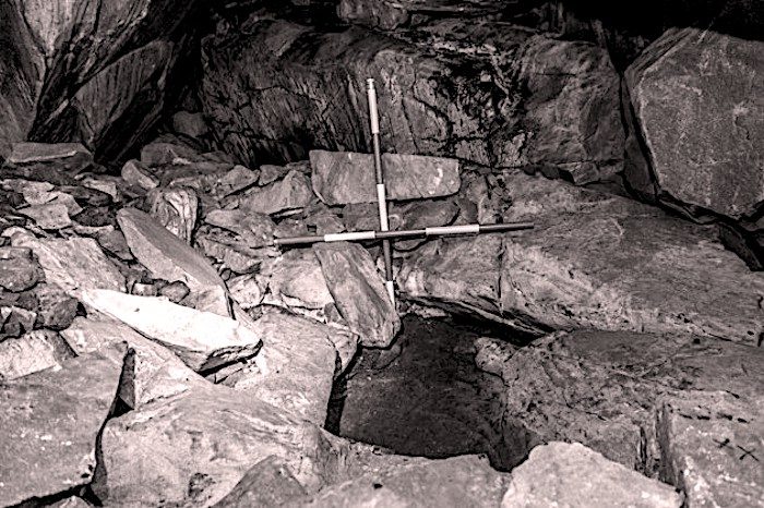 Click to enlarge Cave pit