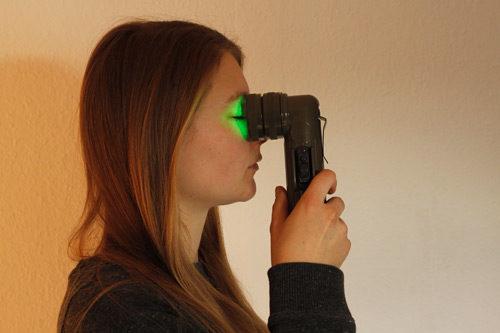 Click to enlarge Transpalpebral irradiation of the retina, chromotherapy