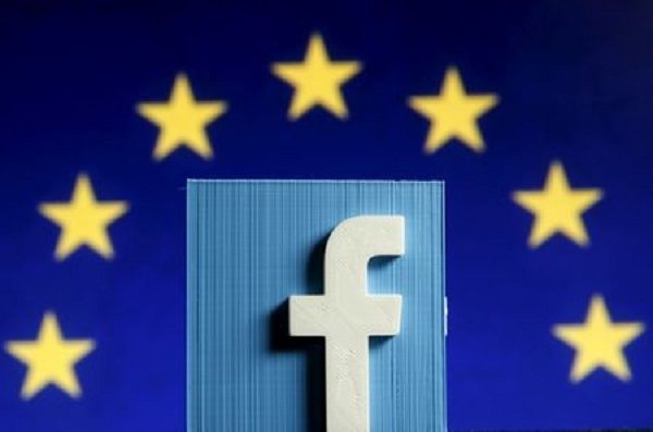 Click to enlarge 3D-printed Facebook logo EU