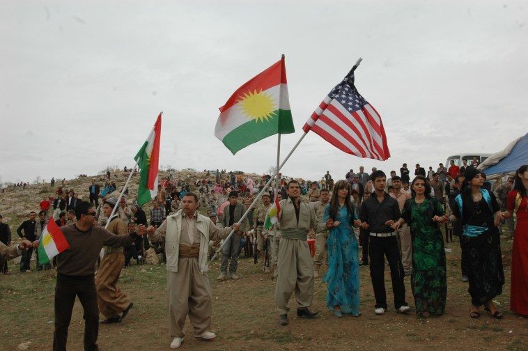Click to enlarge kurds citizens US Kurd flags