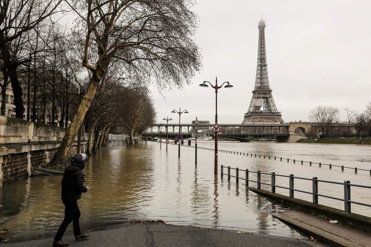 Click to enlarge seine flooding 2018