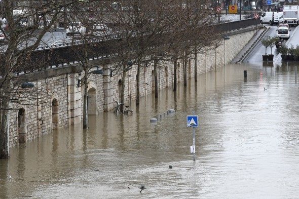 seine flooding paris Jan 2018
