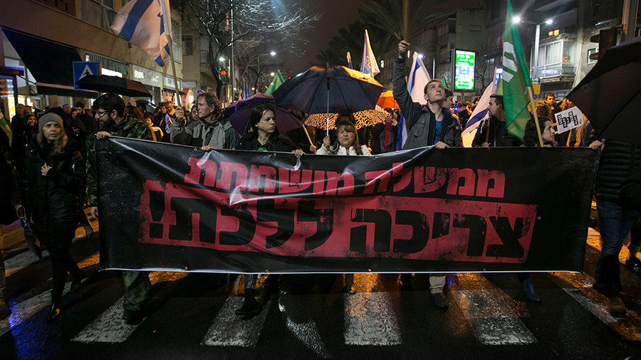 Click to enlarge israel protesters netanyahu
