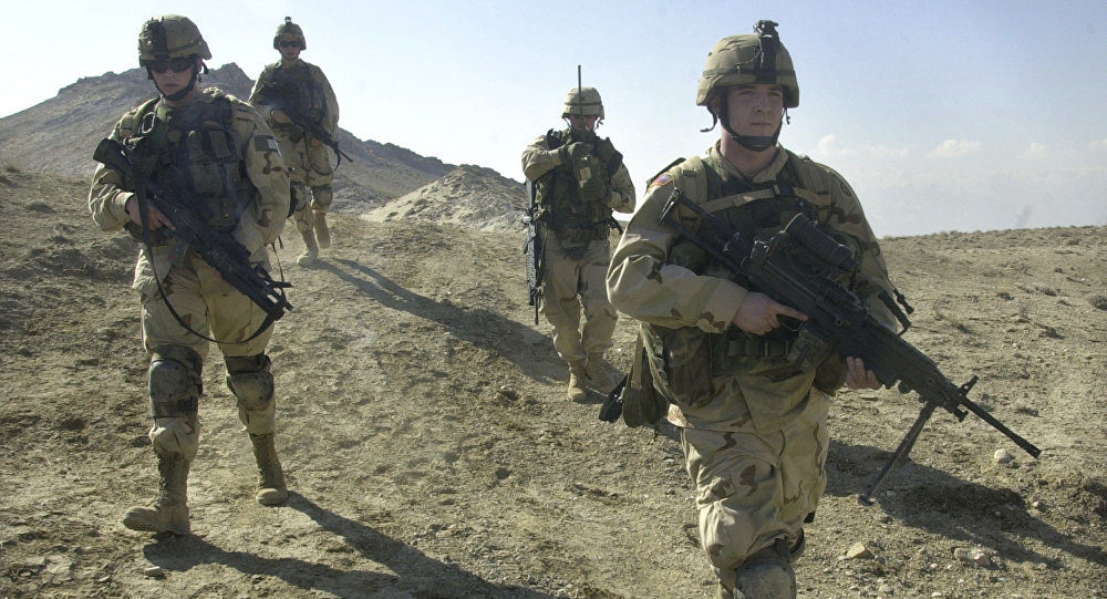 Click to enlarge US soldiers patrol