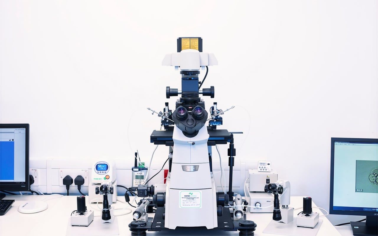 Click to enlarge Inverted microscope