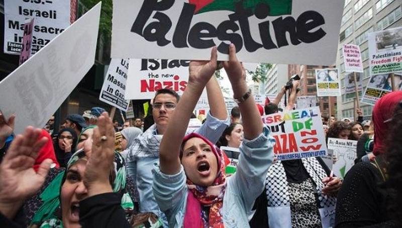 Click to enlarge Palestinian protesters New York