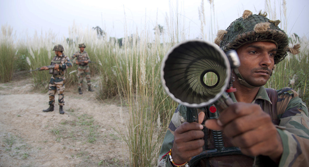 Click to enlarge India Pakistan soldiers