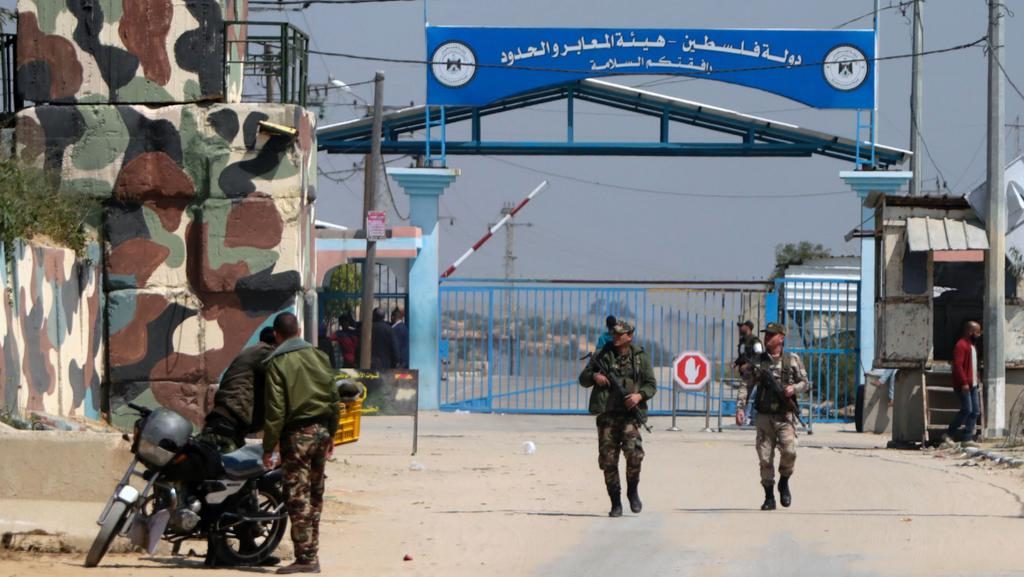 Click to enlarge Erez border crossing,