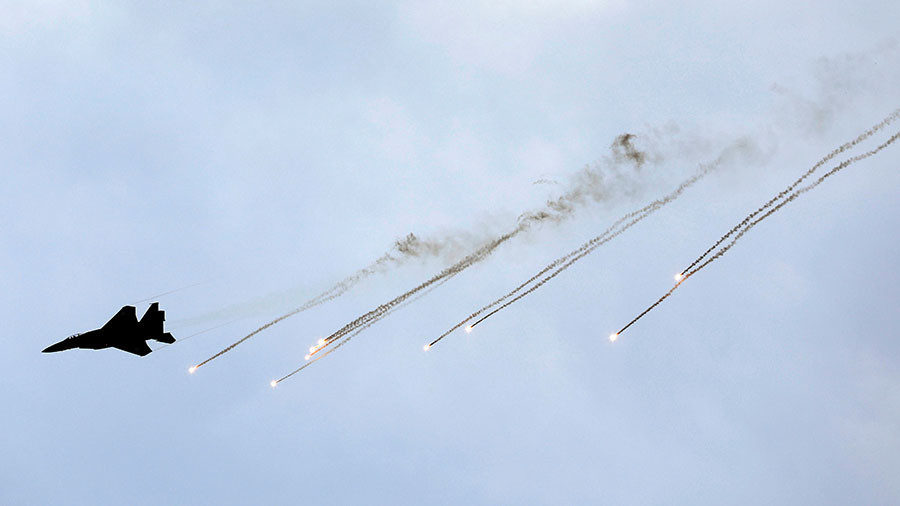 Click to enlarge Israeli warplane attacked military targets near Damascus