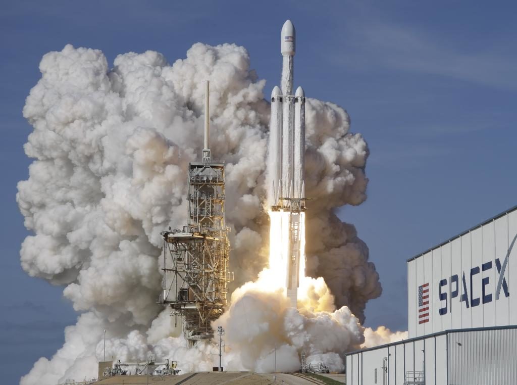 spacex falcon heavy