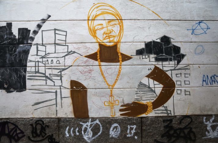 Click to enlarge Little Africa graffiti Brazil