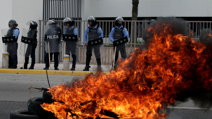 Click to enlarge riot police Honduras