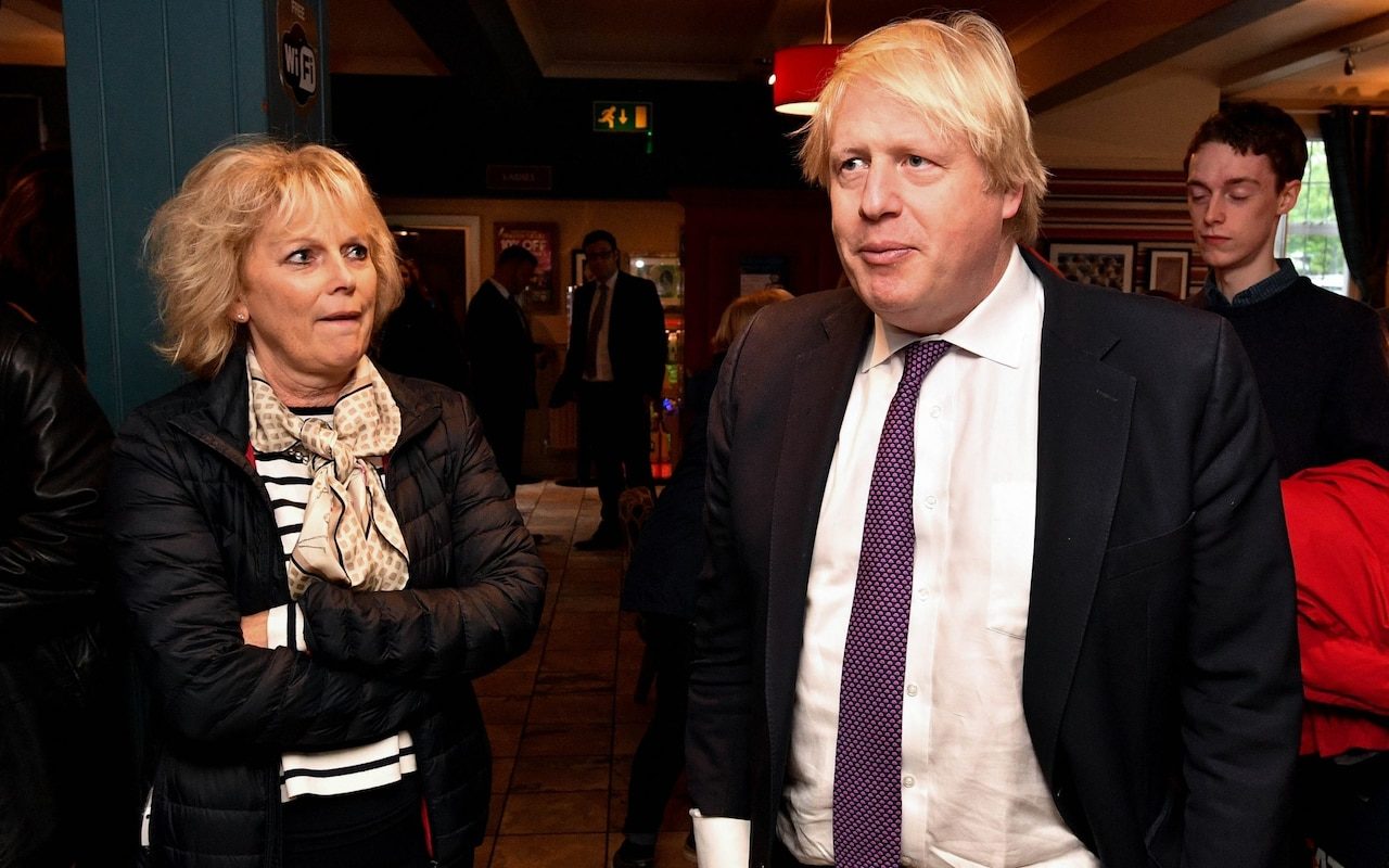 Click to enlarge Anna Soubry and Boris Johnson