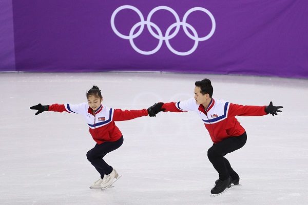 Click to enlarge Ryom Tae-ok and Kim Ju-sik of North Korea