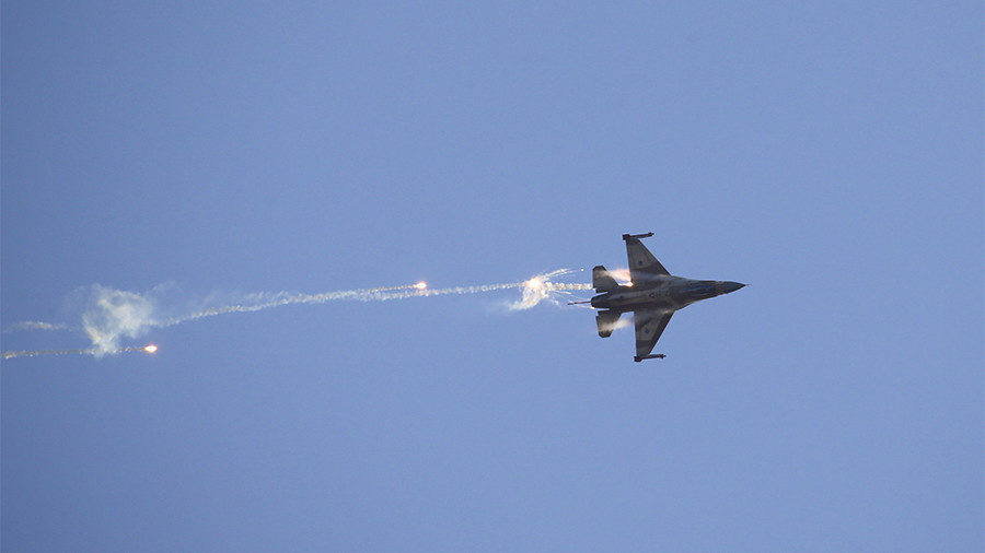 Click to enlarge An Israeli Air Force F-16 fighter jet