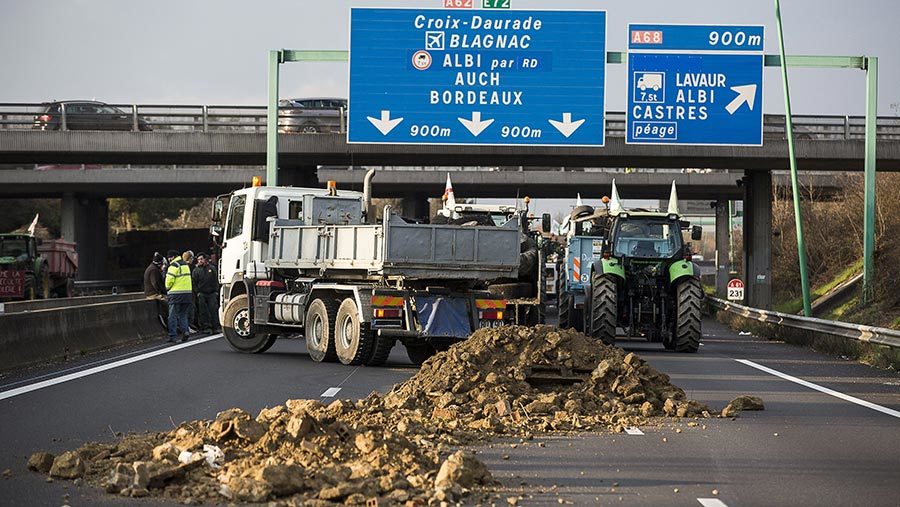 Click to enlarge farmer protests france