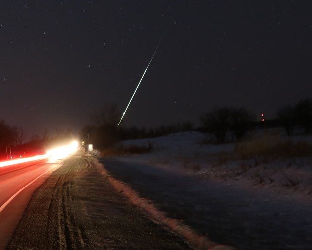 Click to enlarge Fireball over Ontario