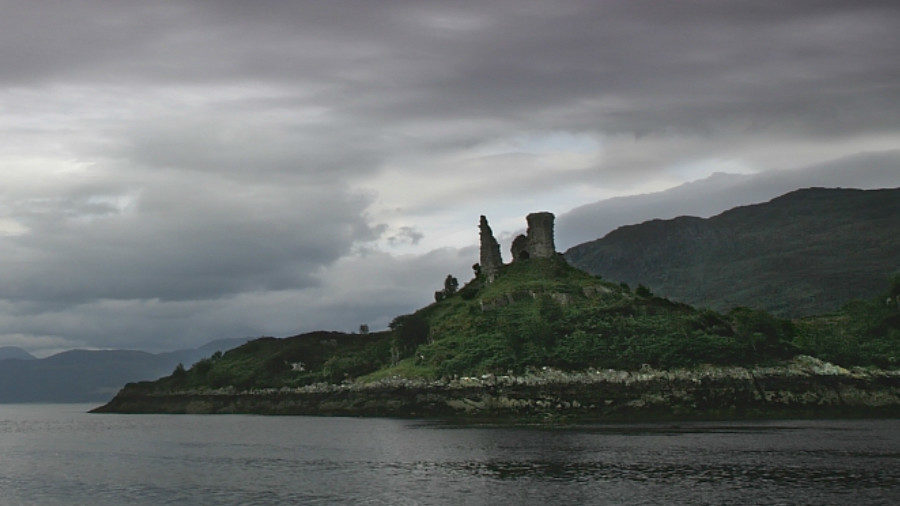 ‘Massive fireball’ lightning strike damages ancient Scottish castle