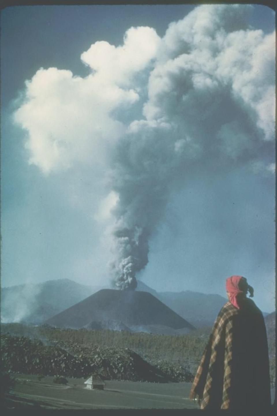 The volcano of Parícutin soon after its birth in 1943. Photo by K. Segerstrom