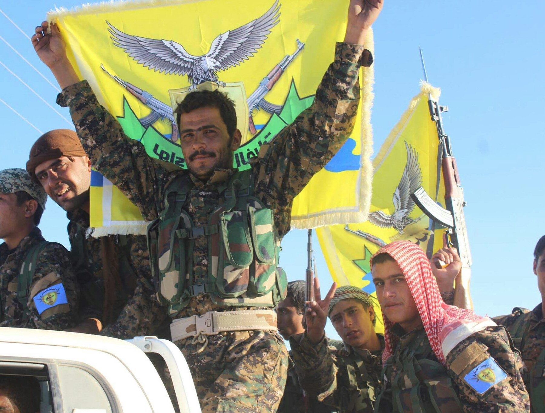 Click to enlarge manbij fighters