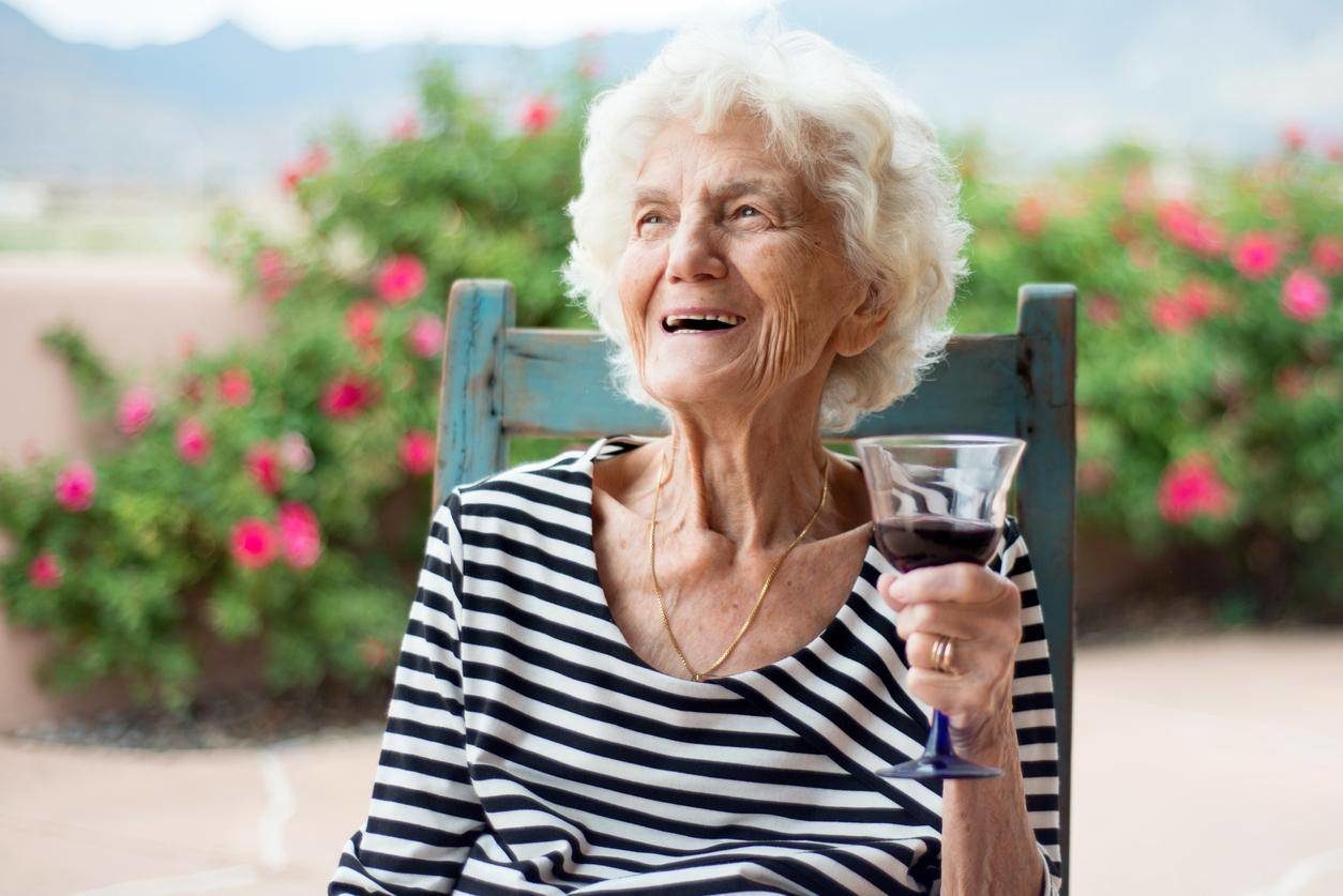 Click to enlarge old drink alcohol age