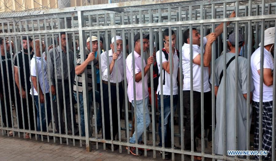 Click to enlarge Israel checkpoint