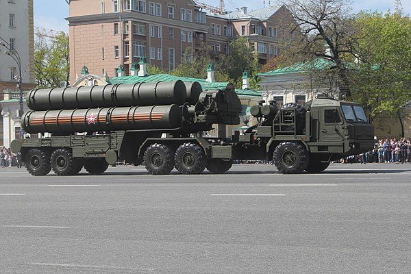 Click to enlarge S-400 missile system