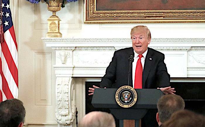 Click to enlarge Trump at WH