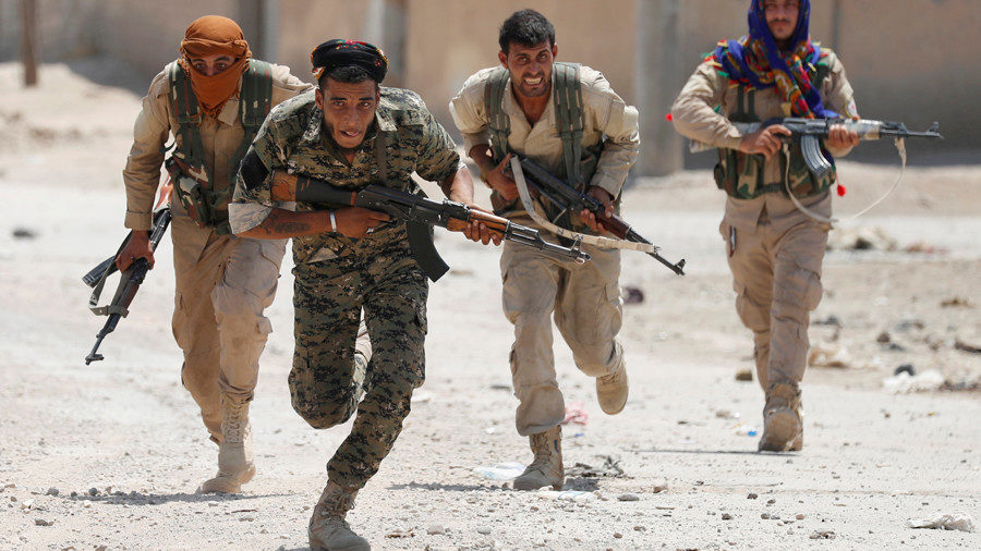 Click to enlarge Kurdish fighters