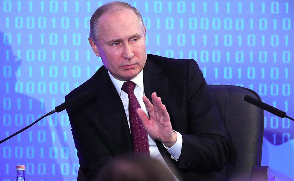 Click to enlarge Putin za američki NBC: Nismo mi započeli utrku u naoružanju - započeo ju je Bush 2002. godine i od onda traje