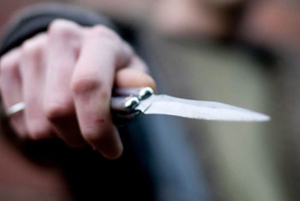 Click to enlarge switchblade
